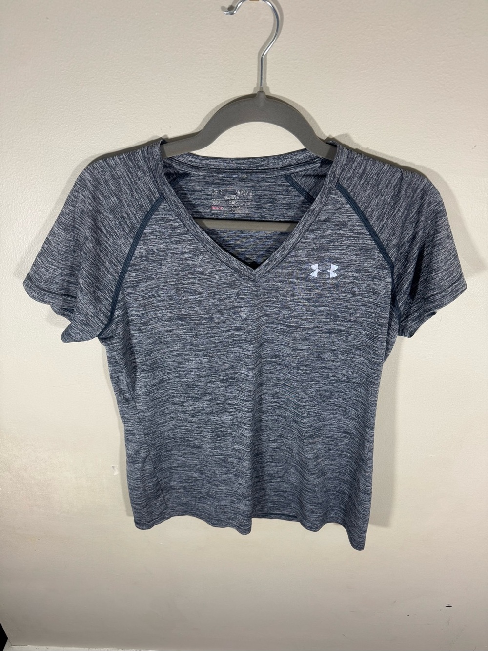 Under Armour Women's Heathered Dark Gray V-Neck Performance Tee
